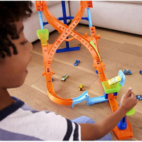 Игровой набор Hot Wheels Action Вертикальная восьмерка HMB15